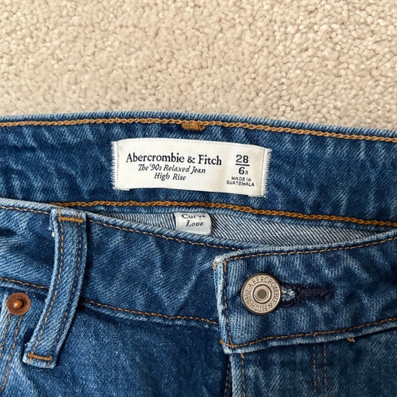 Abercrombie & Fitch Women's High Rise The 90’s Relaxed Blue Jeans 28/6R - Picture 2 of 4